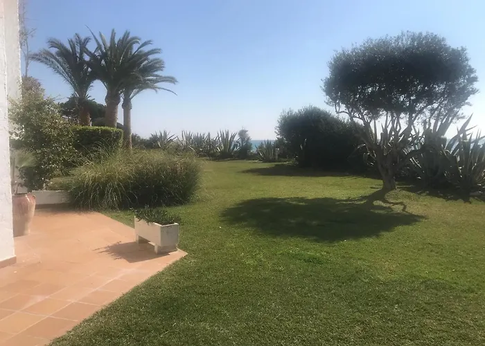 Amazing In Front Of The Sea Apartment